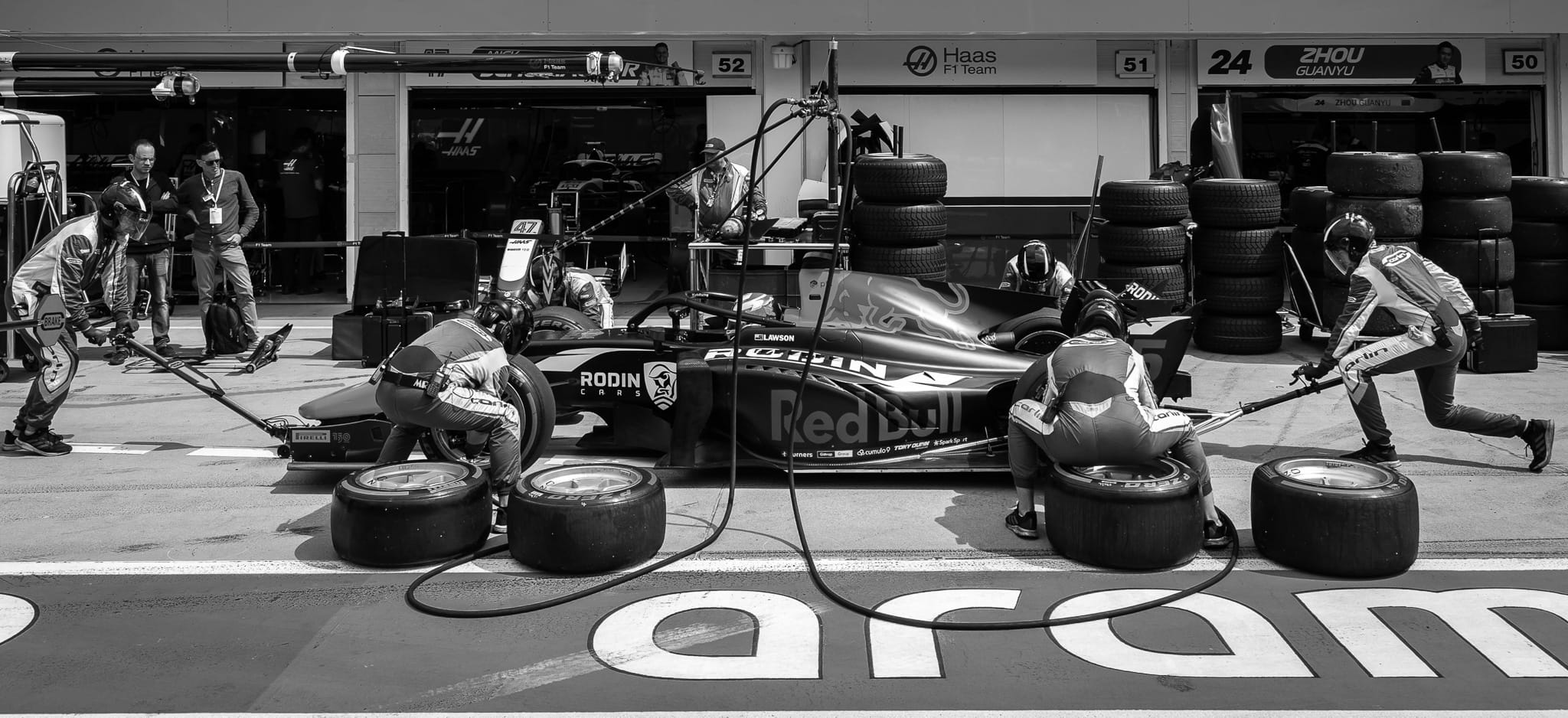 LEADING RACE TEAM CARLIN TO BECOME RODIN CARLIN